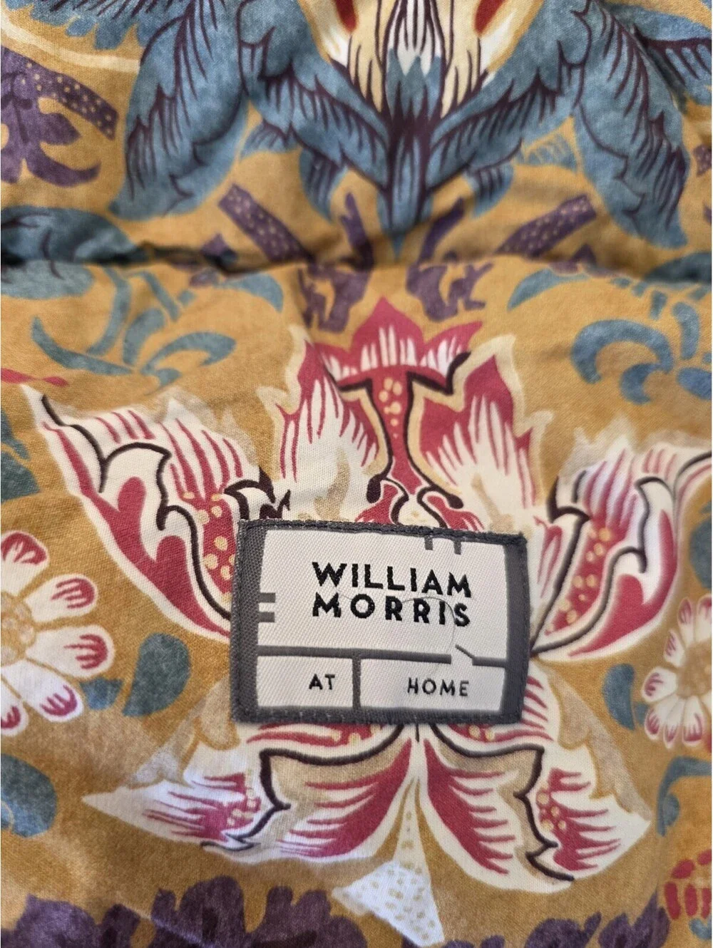 Morris & Co. Seasons Saffron King Quilted Duvet & 2 Pillowcases